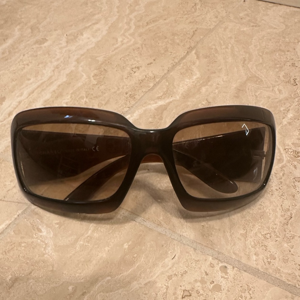 CHANEL Brown Frame CC Mother Of Pearl Sunglasses- 5076-H